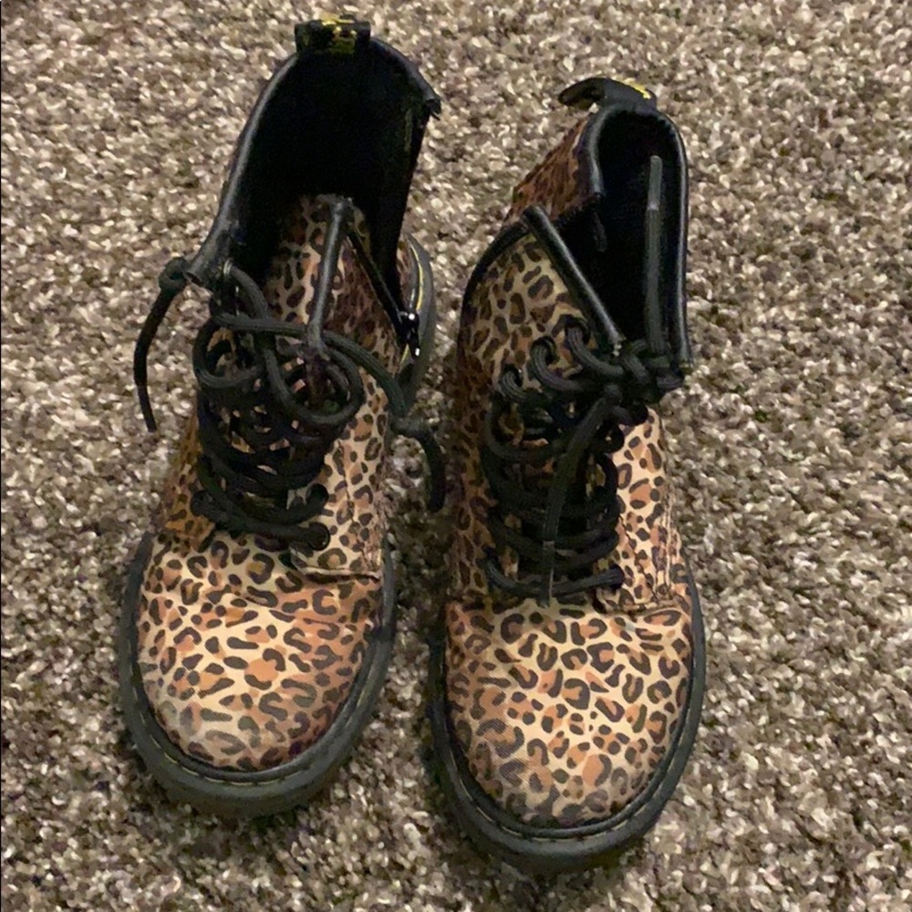 Dr. Martens (Delaney) little girl boots